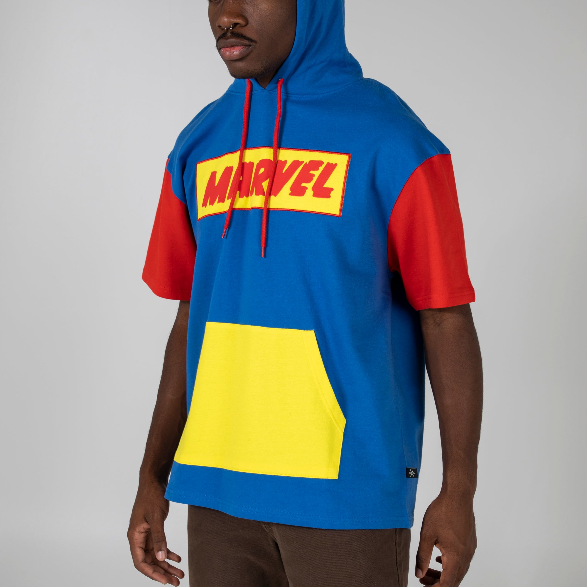 Sweat à capuche à manches courtes rétro Marvel Comics Group