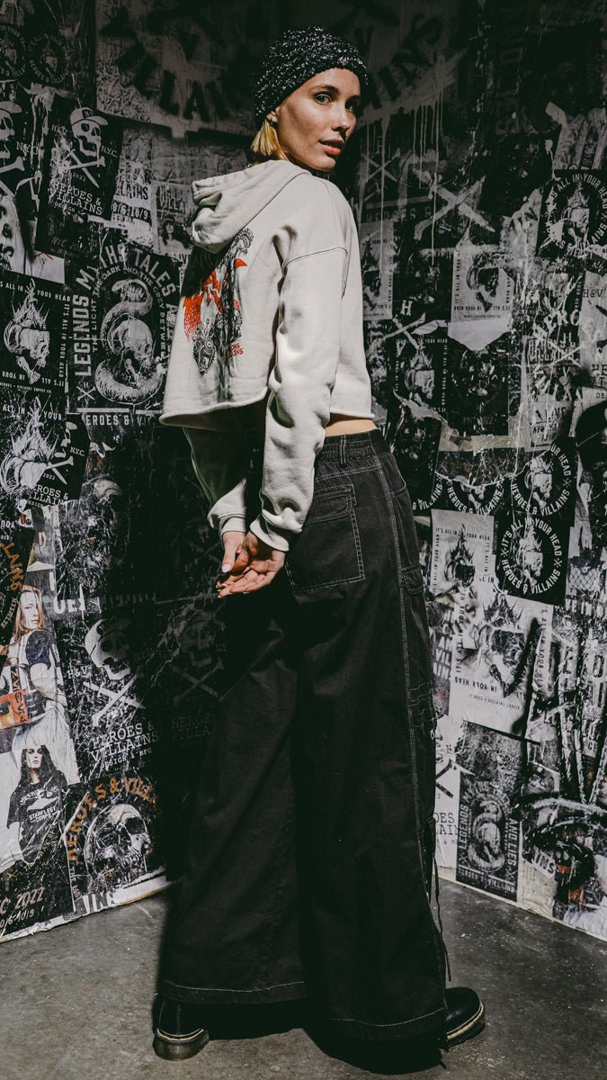 Sweat à capuche court Dungeon Monsters