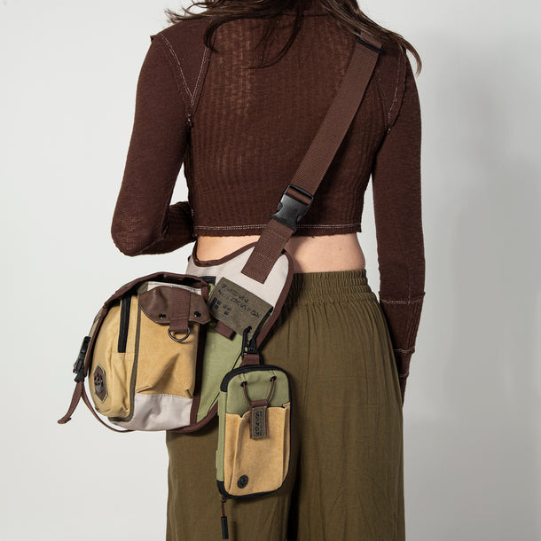 Bag Fanny Pack Leather Waist Shoulder bag for Ebook, Tablet and