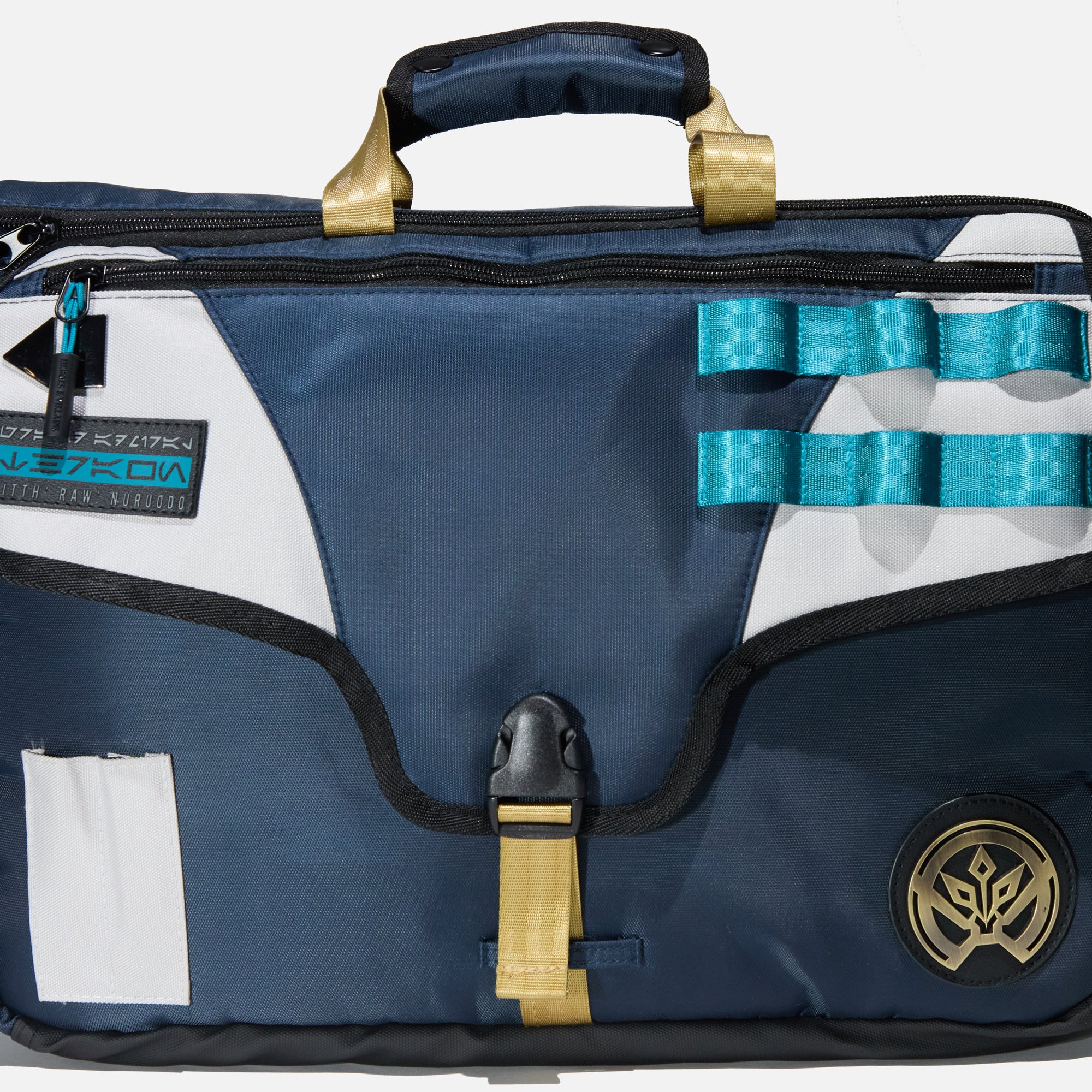 Front close-up of the Shoulder strap to the Heroes & Villains Thrawn Bike Messenger Bag.